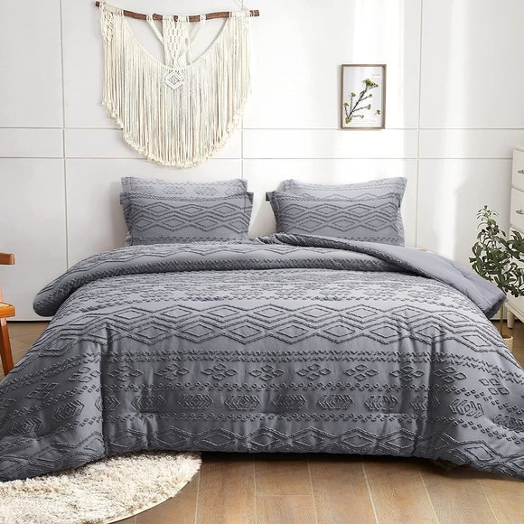 New Comforter Set - Boho Bedding Set,  Soft Fashion Luxury Bedding Set - Picture 4 of 15